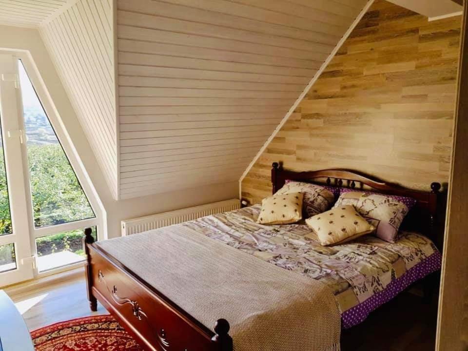 Conacul Mierii Villa Straseni Buitenkant foto