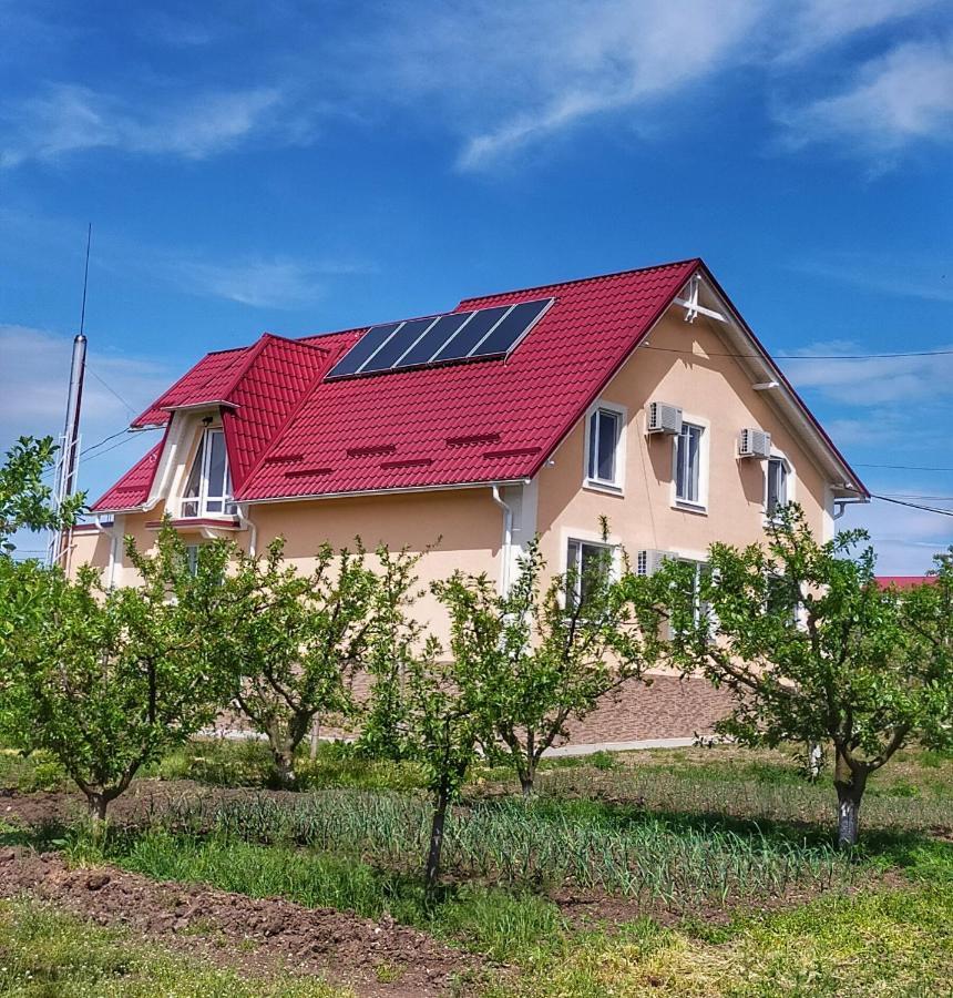 Conacul Mierii Villa Straseni Buitenkant foto