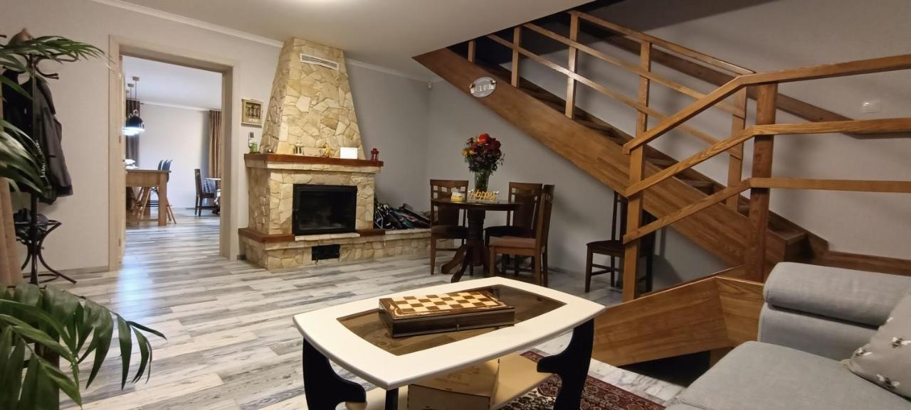 Conacul Mierii Villa Straseni Buitenkant foto